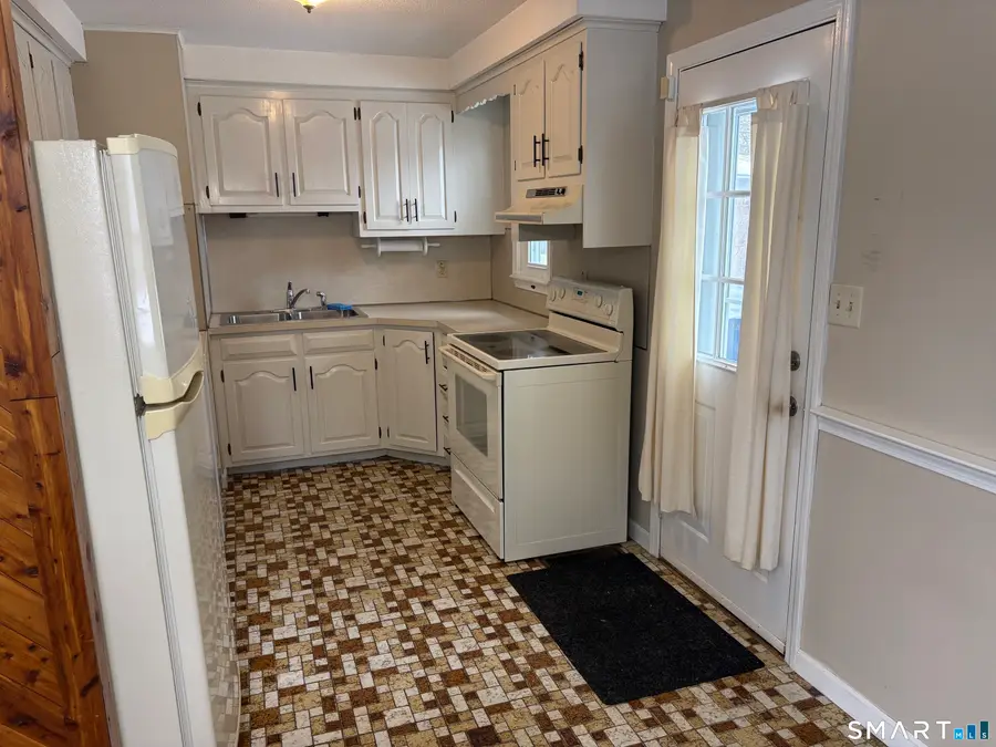 35 Hardwood Road, Plainville, CT 06062 - #3