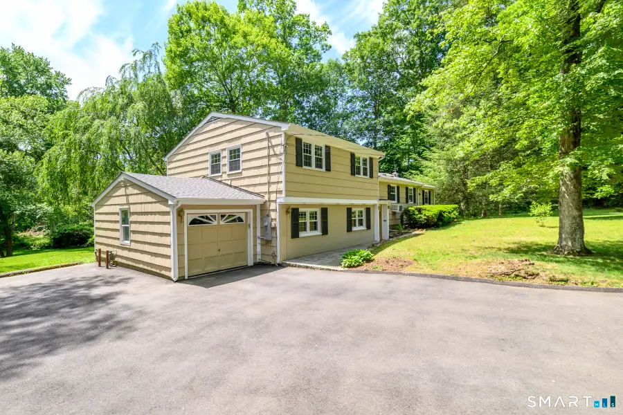 1 Little John Lane, Stamford, CT 06907 - #3