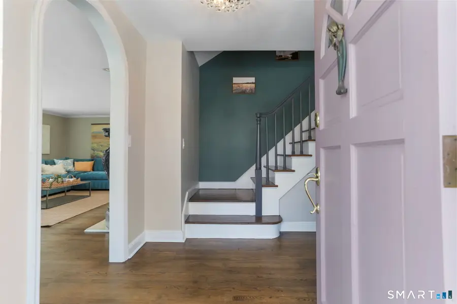 8 Iris Lane, Westport, CT 06880 - #3