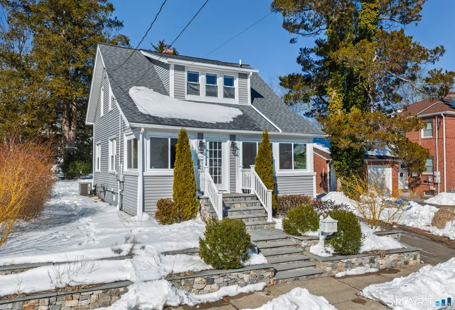 206 Highland Avenue, West Haven, CT 06516 - #2