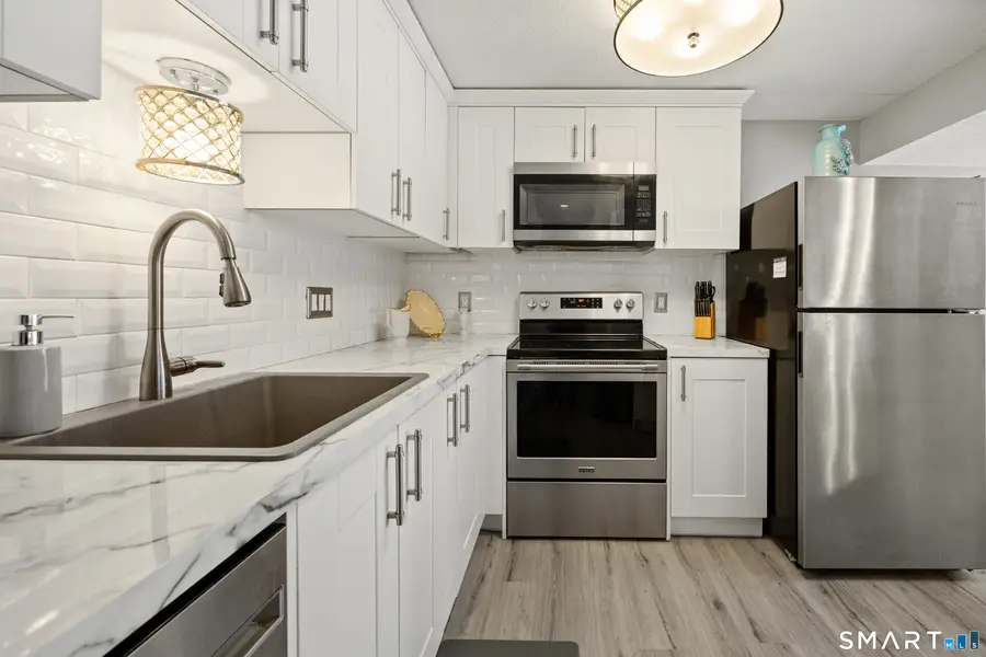 735 West Main Street #APT D, Cheshire, CT 06410 - #3