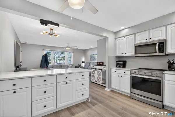 57 Hibiscus Street #APT 1, Fairfield, CT 06825