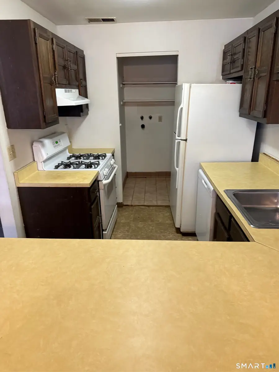 81 Park Avenue #2008, Danbury, CT 06810 - #3