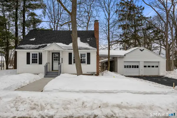 8 Hendee Road, Manchester, CT 06040