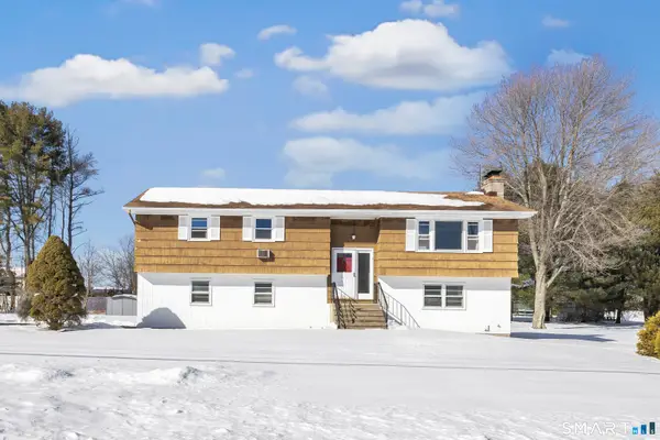 39 Zephyr Road, Trumbull, CT 06611