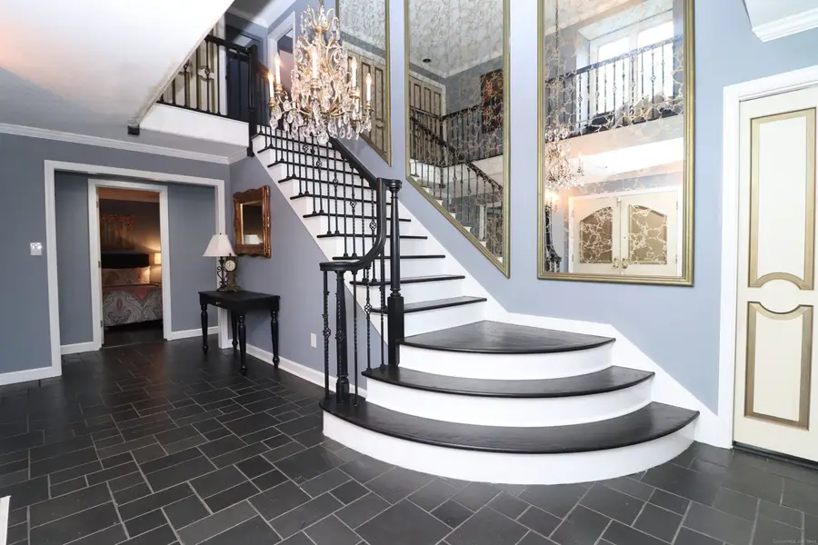 611 Bunker Hill Avenue, Waterbury, CT 06708 - #3