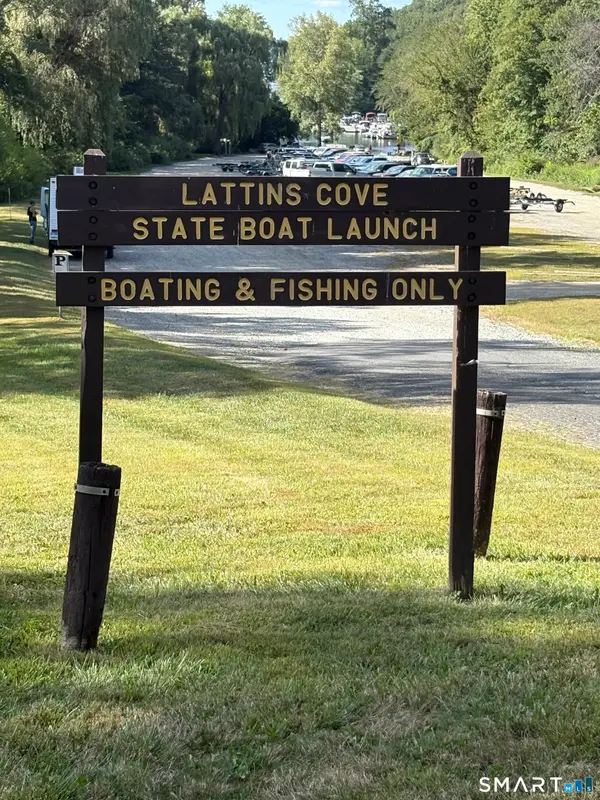 158 A Bayberry Lane, Danbury, CT 06811