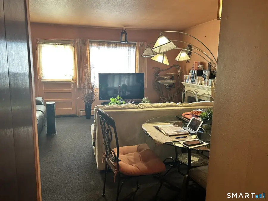 2 Camelot Drive #4, Bloomfield, CT 06002 - #2