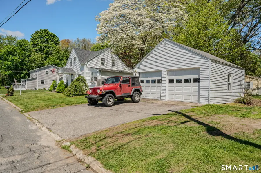 1 Middle Street, Waterford, CT 06385 - #3
