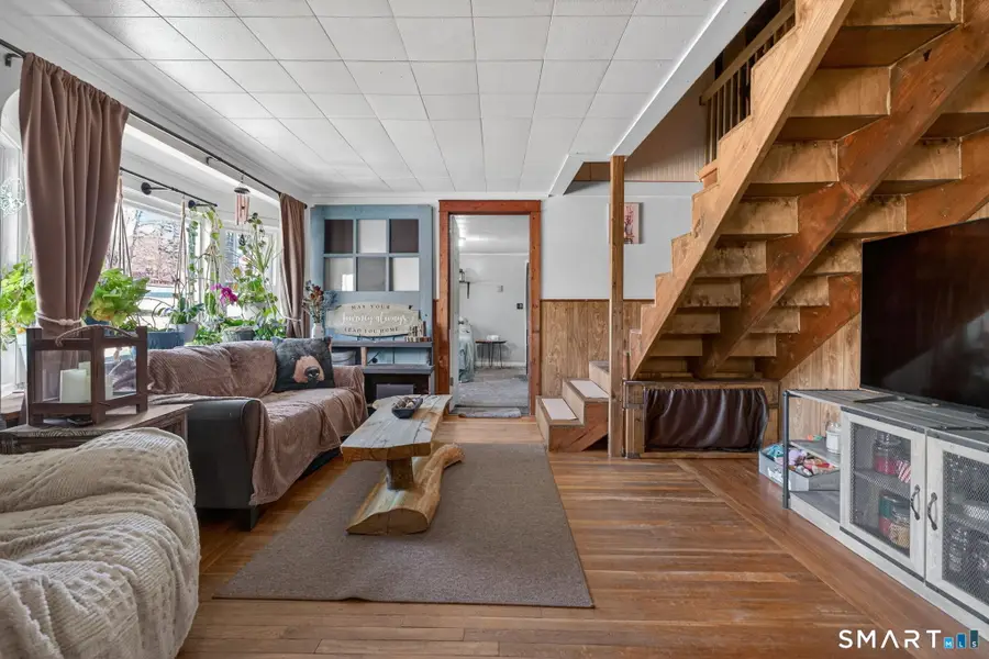 2 John Avenue, Quaker Hill, CT 06375 - #3