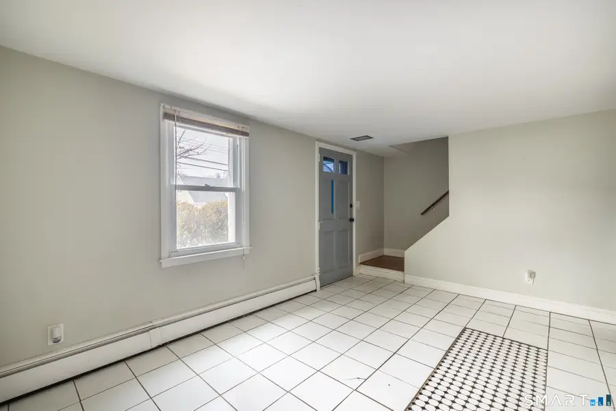 46 Oakleaf Street, Bridgeport, CT 06606 - #3