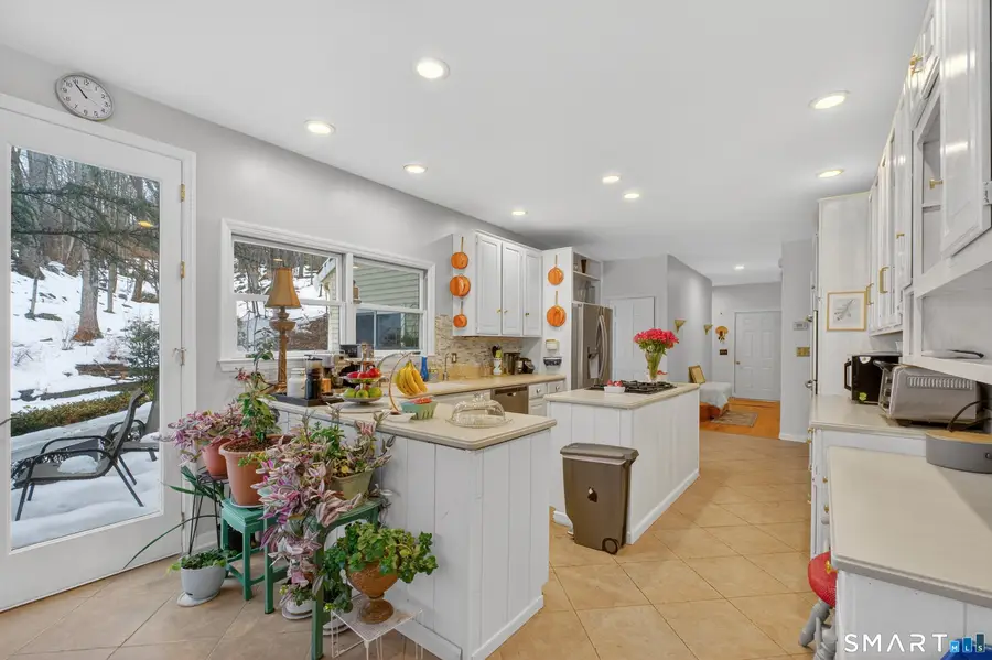 123A Peaceable Street, Redding, CT 06896 - #3