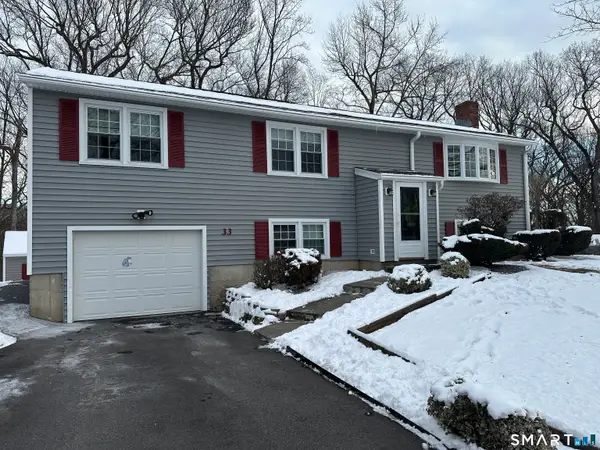 33 Sky View Circle, Hamden, CT 06514