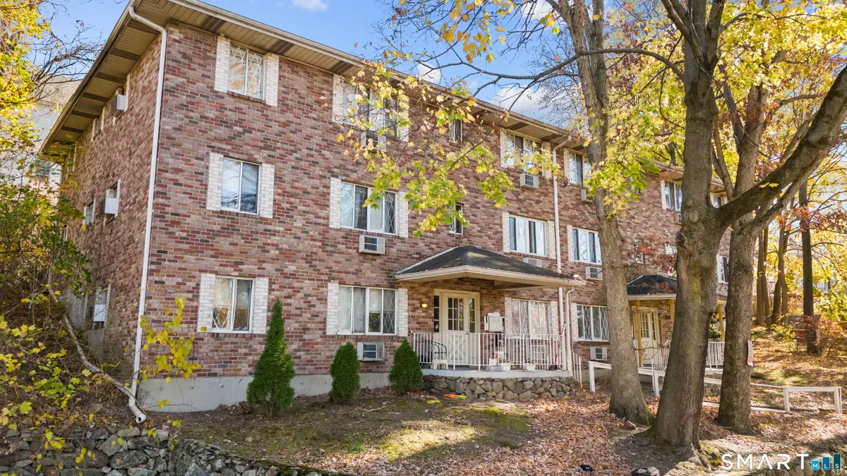 25 Piedmont Street, Waterbury, CT 06706 - #1