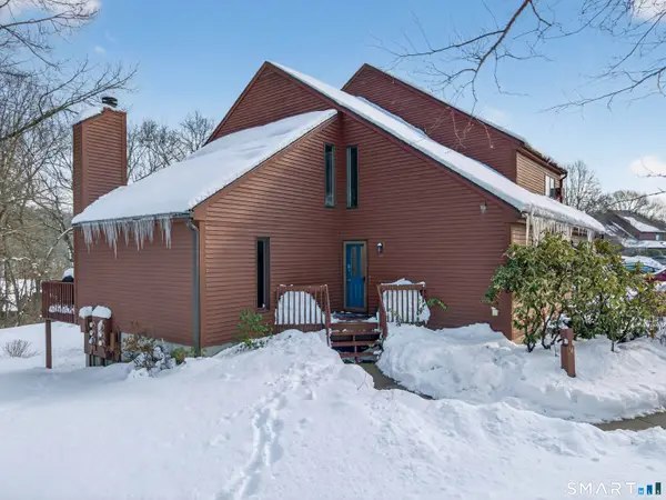 97 West Main Street #APT 36, East Lyme, CT 06357