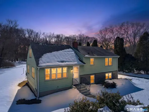 42 Roseleah Drive, Waterford, CT 06385