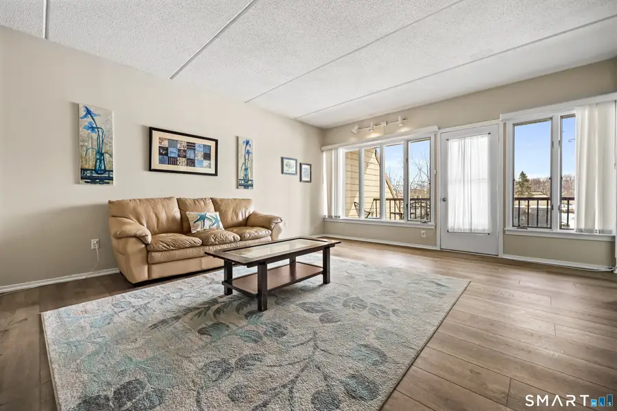 85 Viscount Drive #B21, Milford, CT 06460 - #3