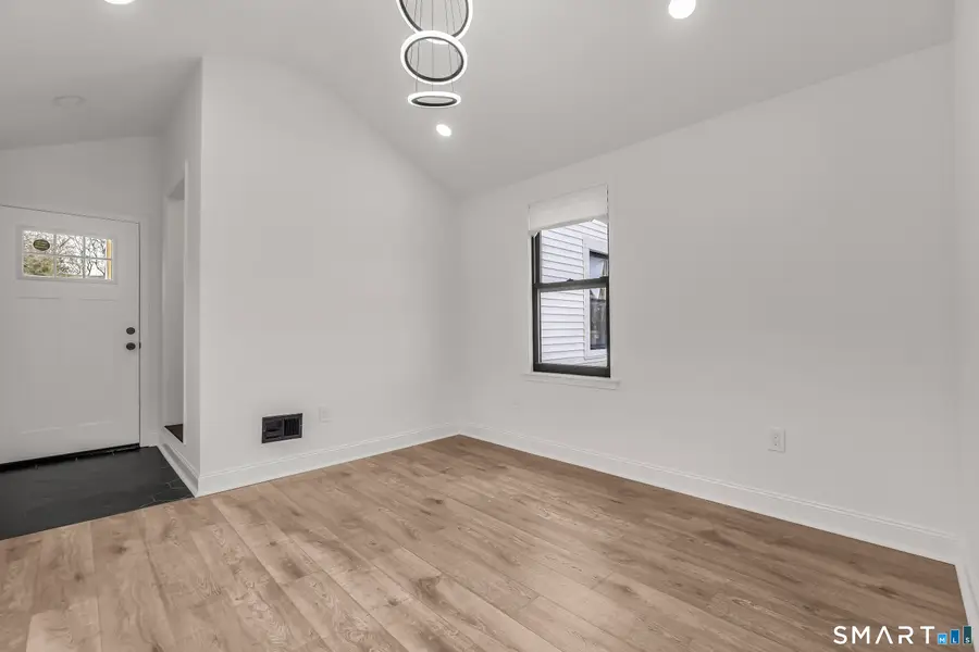 7 Moscariello Place, Norwalk, CT 06854 - #3