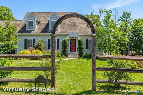 1 Verona Street, Essex, CT 06442