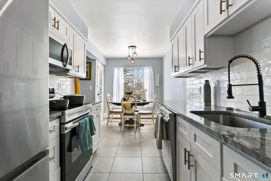 200 Woodmont Avenue #APT 121, Bridgeport, CT 06606 - #2