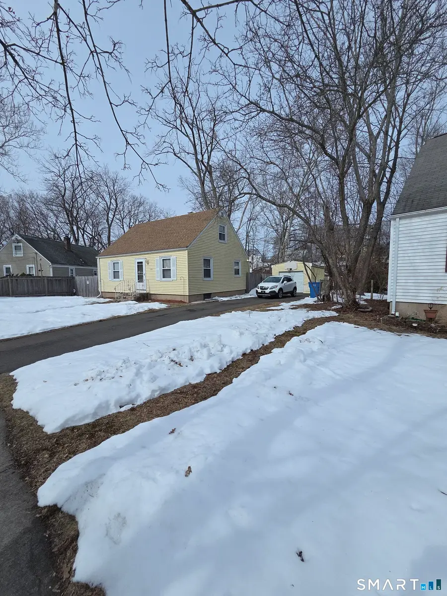 126 West Helen Street, Hamden, CT 06514 - #2