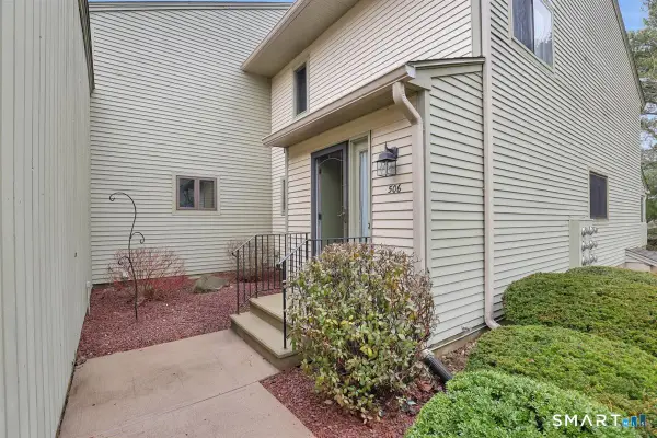 506 Summer Hill Drive #506, South Windsor, CT 06074