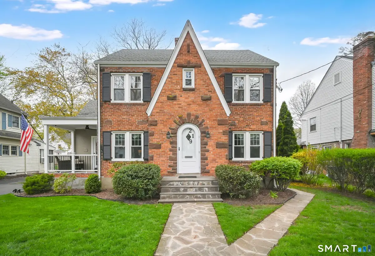 219 Auburn Road, West Hartford, CT 06119 - #1