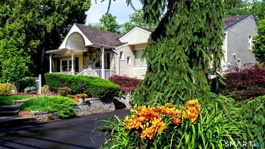 200 Mohegan Drive, West Hartford, CT 06117 - #2