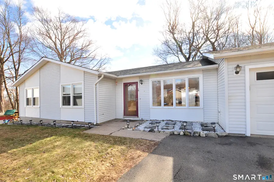16 Tuscarora Place, Bristol, CT 06010 - #2
