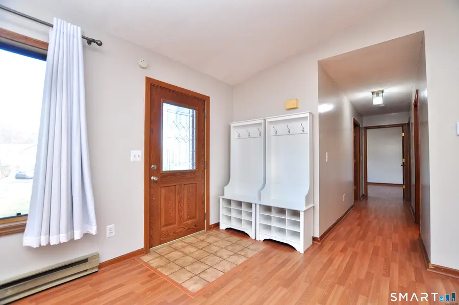 16 Tuscarora Place, Bristol, CT 06010 - #3