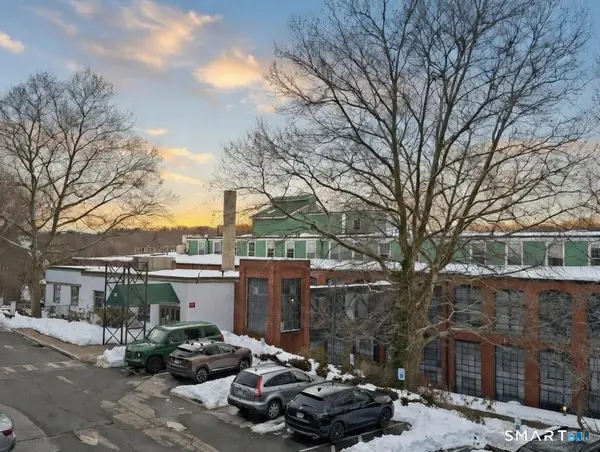 68 Thermos Avenue #109D, Norwich, CT 06360