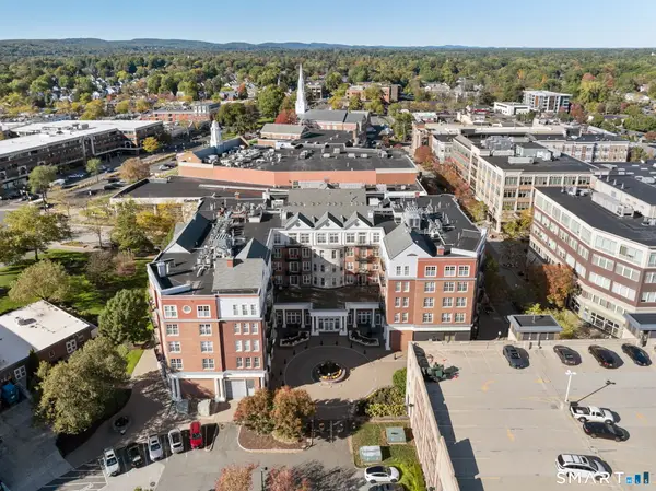 85 Memorial Road #APT 313, West Hartford, CT 06107