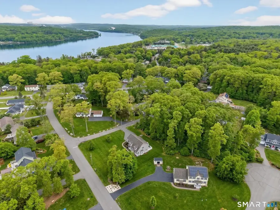 5 Tom Allyn Court, Gales Ferry, CT 06335 - #2