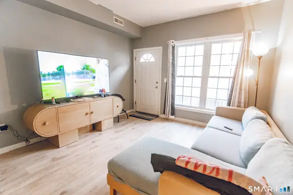 16 Wishing Well Lane #16, New Milford, CT 06776