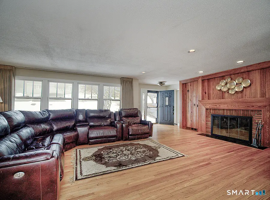 136 Knoll Drive, Hamden, CT 06518 - #3