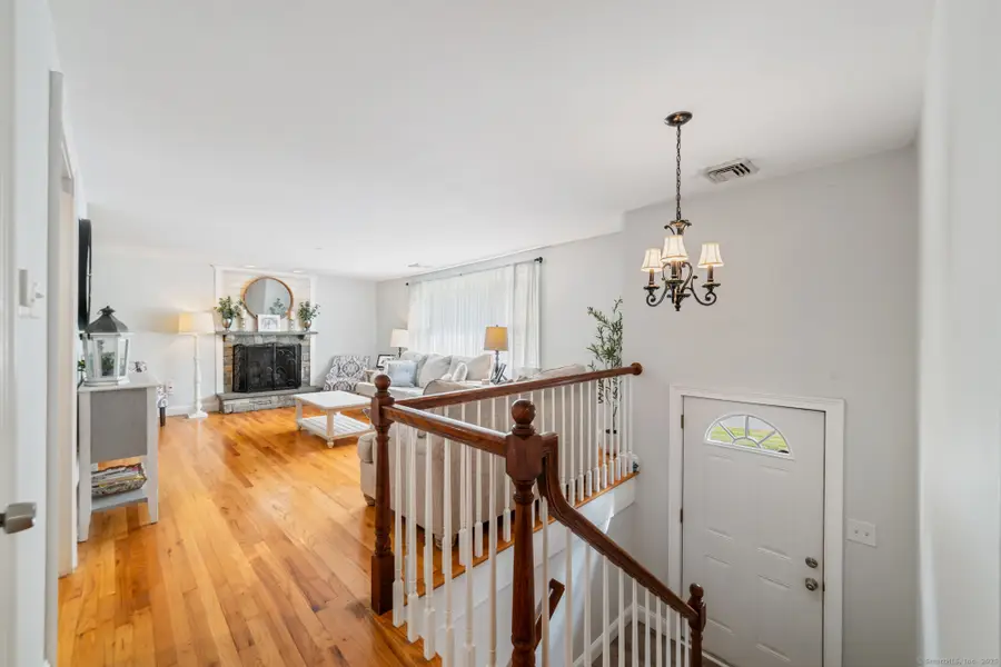 38 East Ridge Drive, Middlebury, CT 06762 - #3