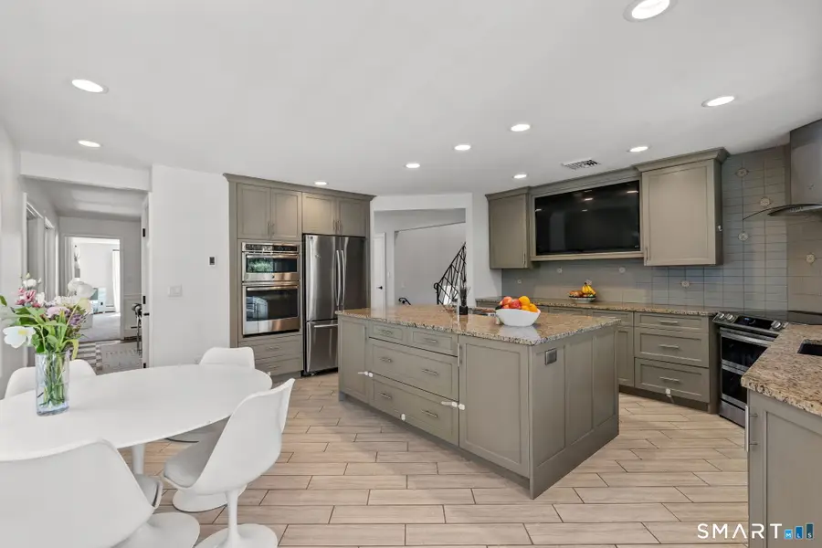 84 High Farms Road, West Hartford, CT 06107 - #3