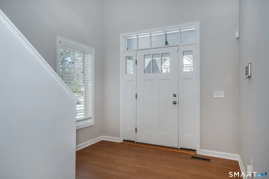 24 Hendricks Lane, Simsbury, CT 06070 - #3