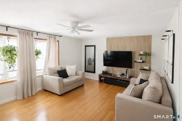 88 Elizabeth Ann Drive, New Haven, CT 06512