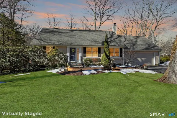 205 Winnepoge Drive, Fairfield, CT 06825