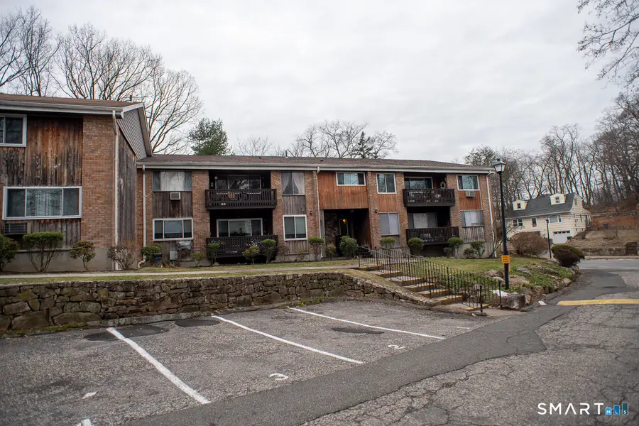 333 Vincellette Street #8, Bridgeport, CT 06606 - #2