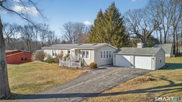 82 Colchester Commons, Colchester, CT 06415