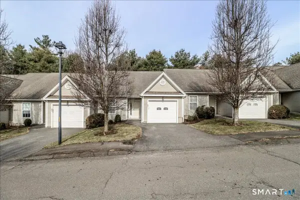 87 Haley Lane #87, Newtown, CT 06482