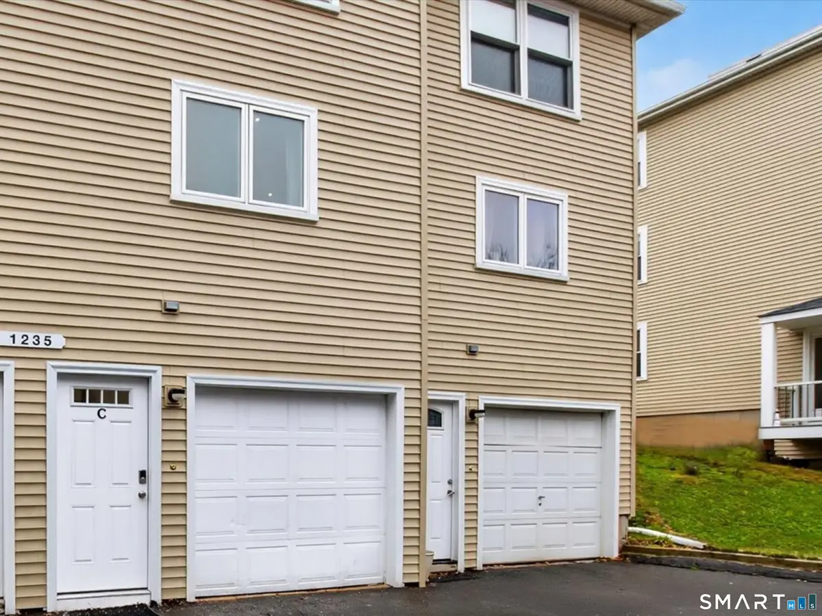 1235 East Street #Apt C, New Britain, CT 06053 - #1