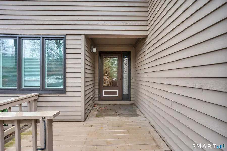 8 Ironwood Road, West Hartford, CT 06117 - #3