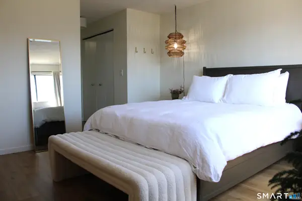 90 Putter Drive #413, Wallingford, CT 06492