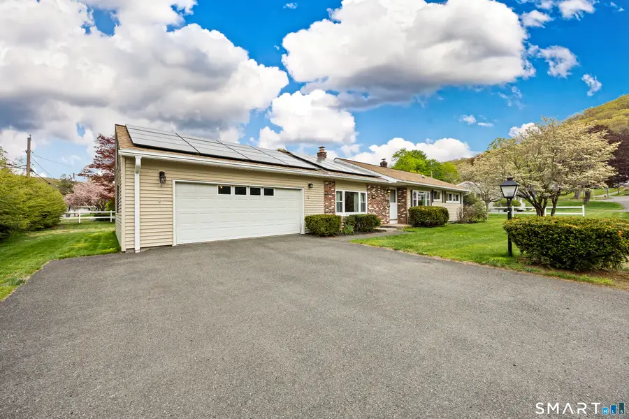 44 Beacon Manor Road, Naugatuck, CT 06770 - #3