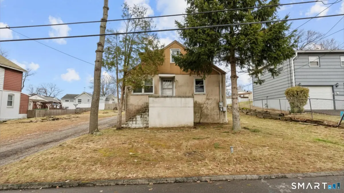 42 Wade Street, West Haven, CT 06516 - #1