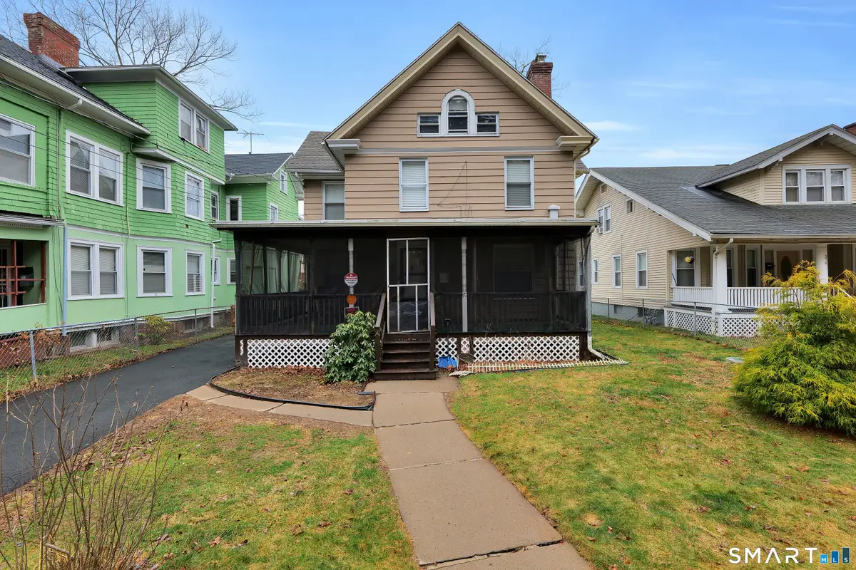 382 Vine Street, Hartford, CT 06112 - #1