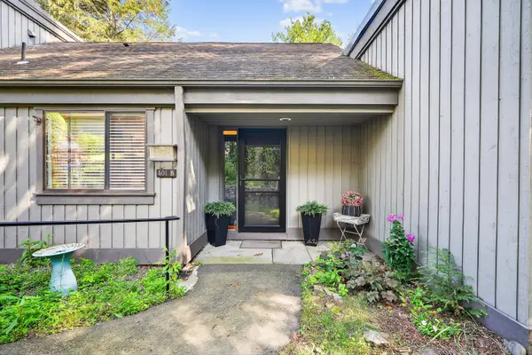 401 Heritage Village #B, Southbury, CT 06488